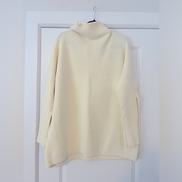 Free people Ivory Ottoman Slouchy Tunic size large - Picture 5 of 7